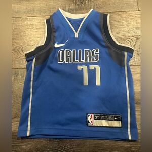 Nike -Luka Doncic Dallas Mavericks Blue Jersey- 2 Toddler Swing Man